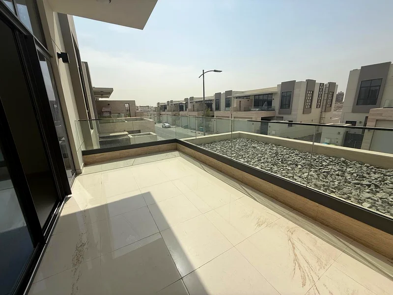 فيلا من 3 غرف نوم متاحة \نمط حياة فاخر\مع جميع وسائل الراحة63699653489409110