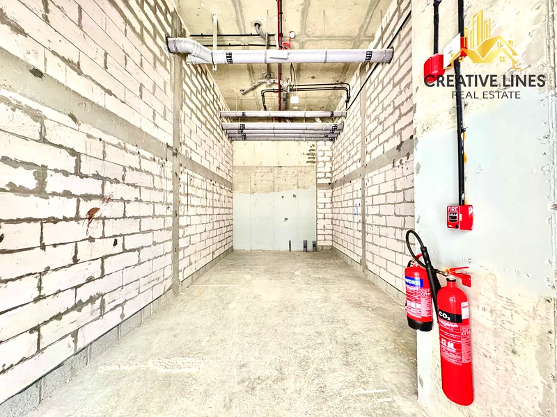 Shell and core prime location boulevard facing retail place available for rent64065146565761110