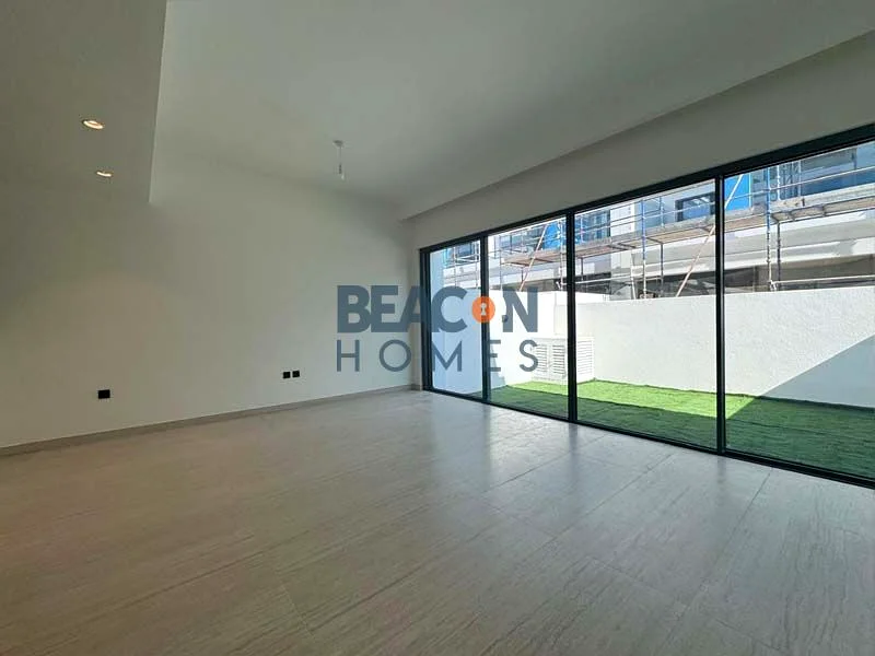 Brand New | Single Row | Near Center Hub63962427891585113