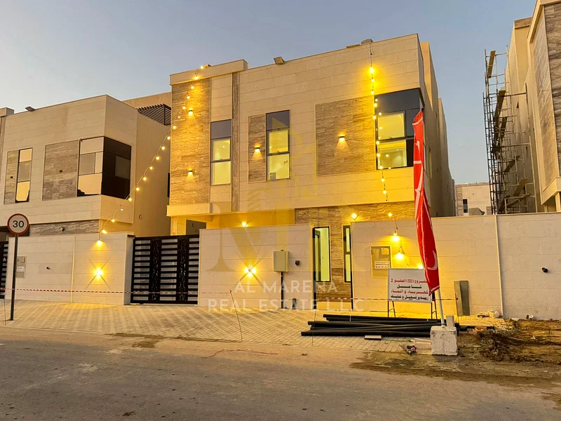 For sale directly from the owner, a super deluxe villa, with a price including registration fees, air conditioners, electricity and water. A bargain,63911300428801110
