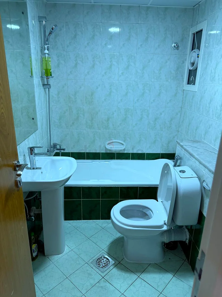 Closed partition available for couples in karama64056706308099112