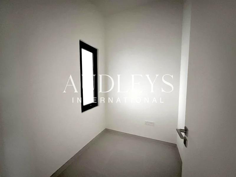 Single row  | Unfurnished | Community view63805356164737113
