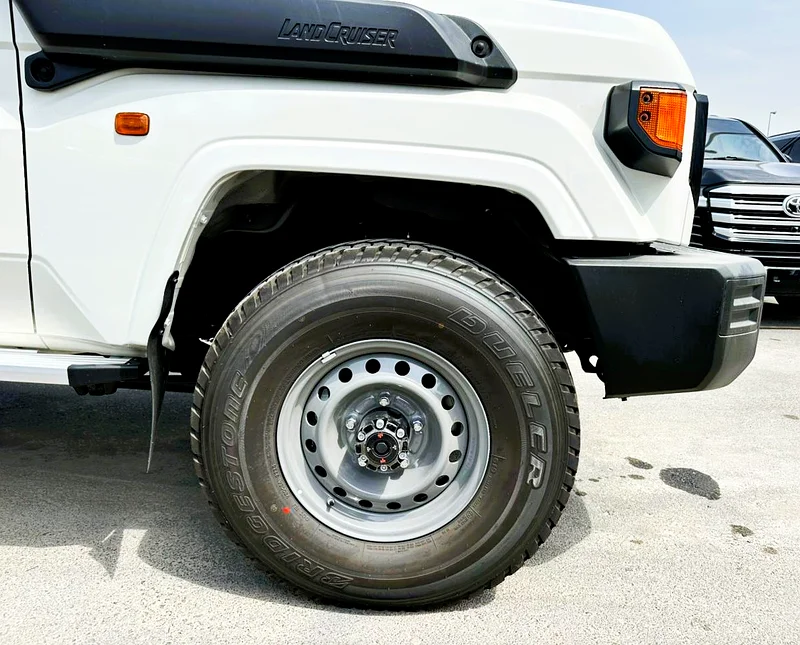 Toyota LC Pickup 4WD 2.8L 2025 AT DC DIFF LOCK Diesel (Export Only)63699048983299113