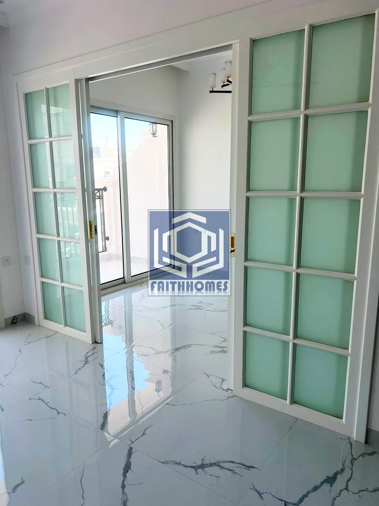 فيلا بحديقة وبركة سباحة | شقة من غرفة نوم واحدة جاهزة للانتقال فورًا | موقع متميز63766464748931114