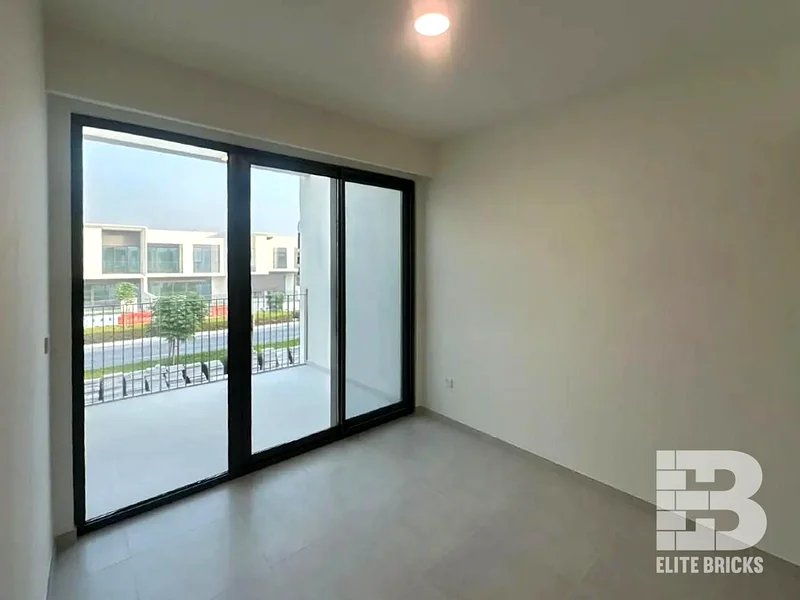 Ready to Move in Prime Location | Modern63732115593603114