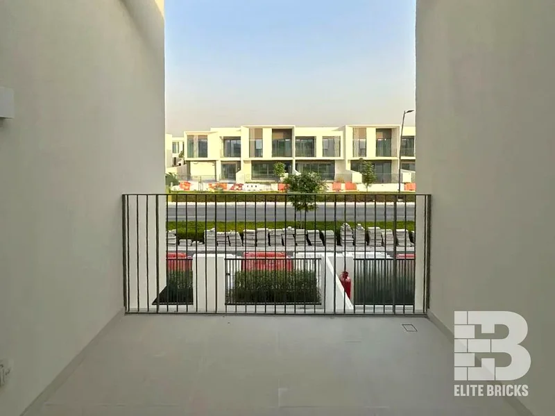 Ready to Move in Prime Location | Modern63732115593603110