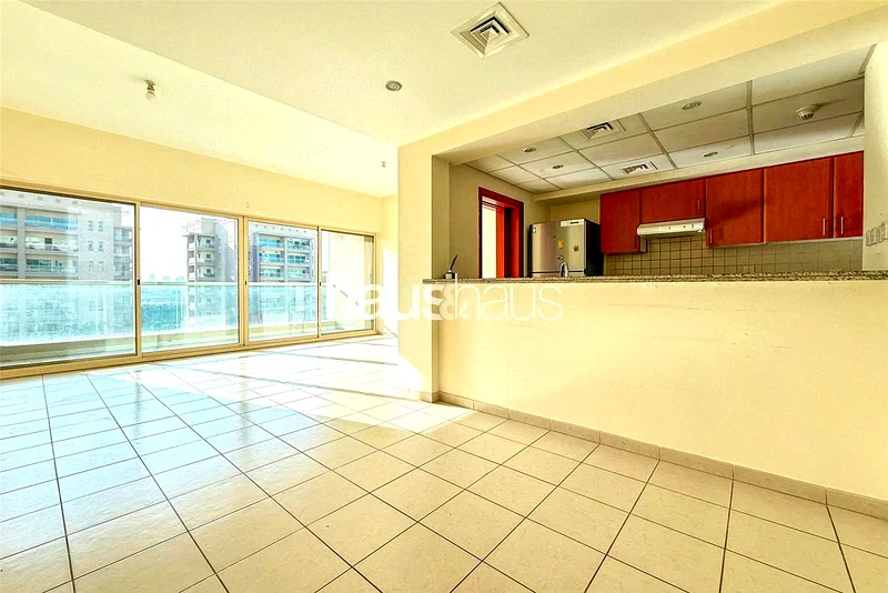 Study Room | Pool Facing | Mid-Floor63726658257795114