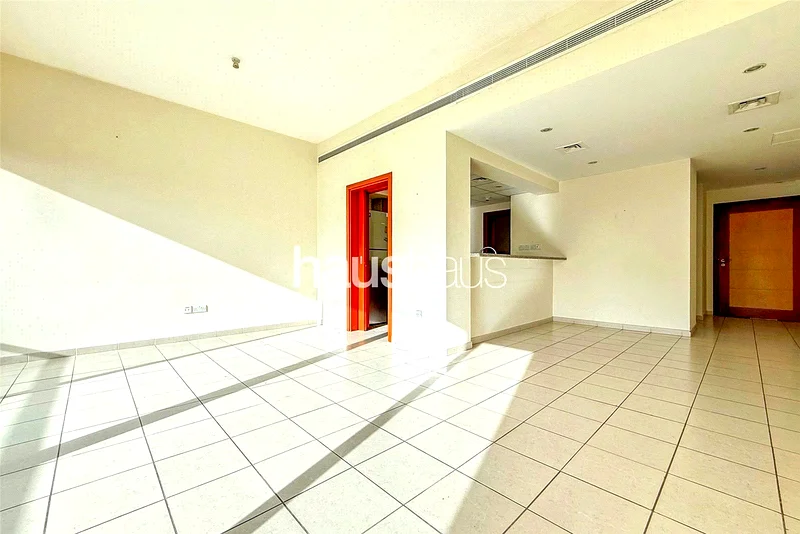 Study Room | Pool Facing | Mid-Floor63726658257795113