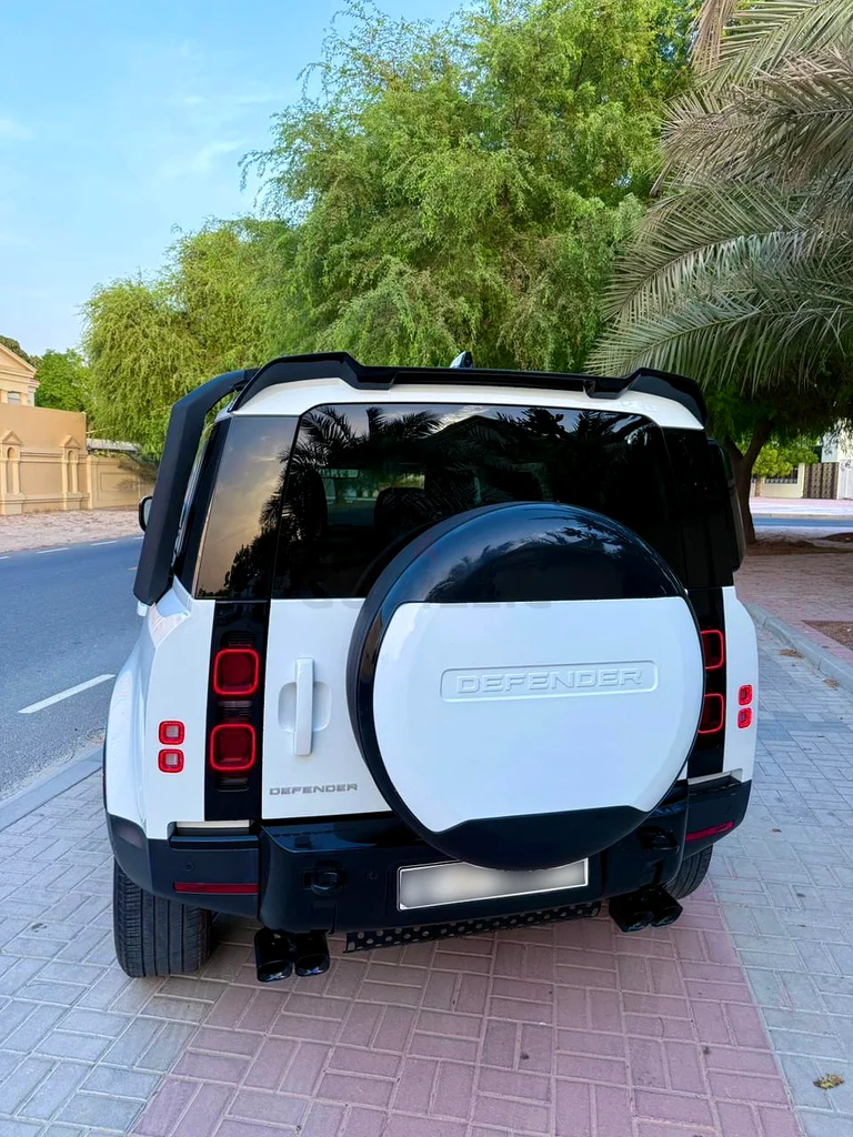 2024 Land Rover Defender 110 S (US Spec, 4-door)63700286864387112
