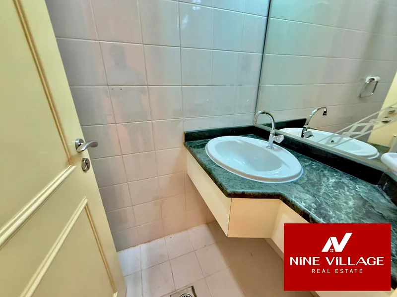Chiller Free | Close to Metro | Burj Khalifa View63744985421059114