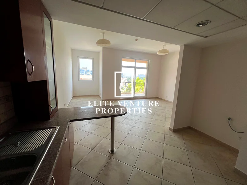 SPACIOUS | STUDIO | PRIME LOCATION63982021716225111