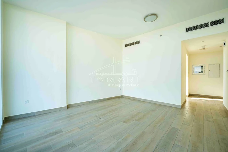 Well maintained High floor Ready to move in63781718441602113