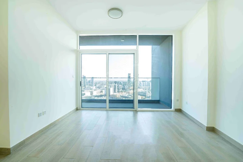 Well maintained High floor Ready to move in63781718441602112