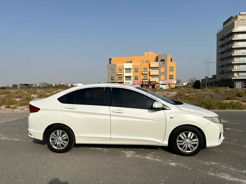 2017 HONDA CITY - Second Owner from 2019 - Full Service History Known63699032351363114