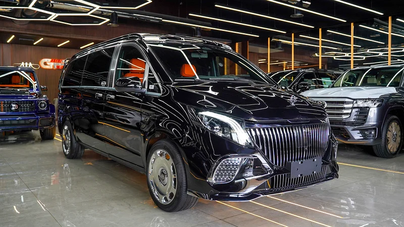 2025 MERCEDES BENZ VAN VS680L MAYBACH VIP63699043007107110