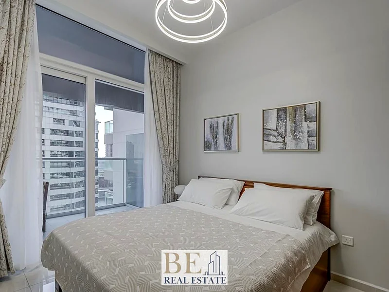 Bright 1-BR | Canal View | Prime Location63792779190657113