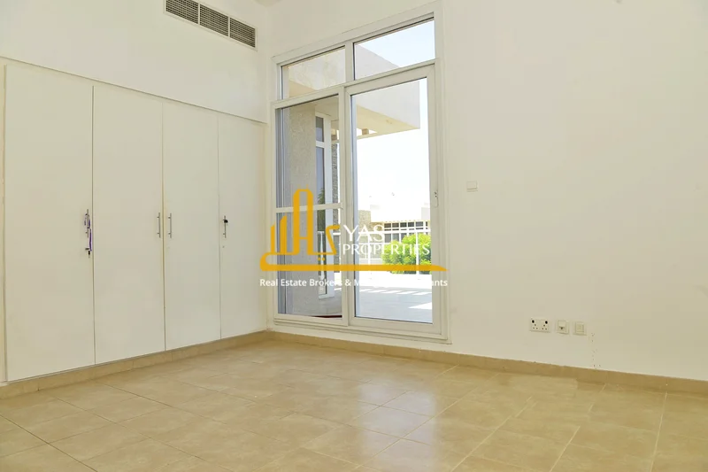 Large 3br | Study + Maid | Modern | Single Row63747172867842113