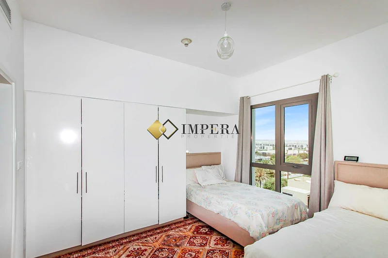 EXCLUSIVE | 2 PARKING SPACES | VACANT63951692375810114