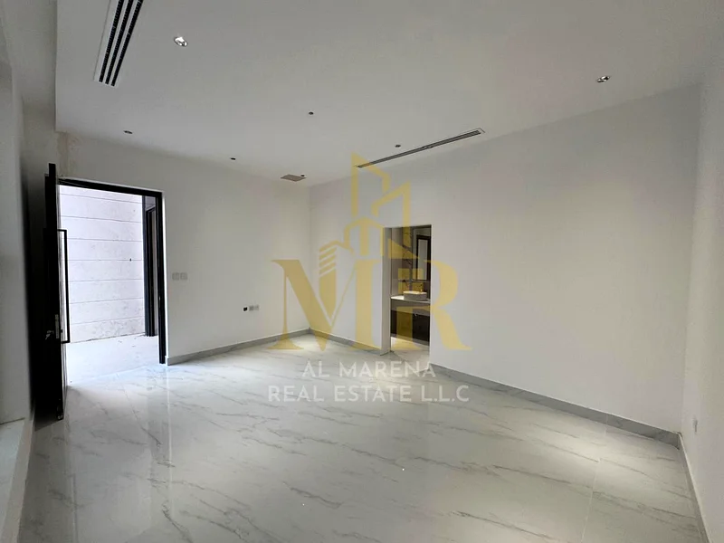 🏡 For Sale – Corner Villa in Al Bahia – Ajman | 2 Floors + Roof | 7 Master Bedrooms | Majlis + 2 Living Rooms | Modern Kitchen | Maid’s Room | Price:63884633248514112