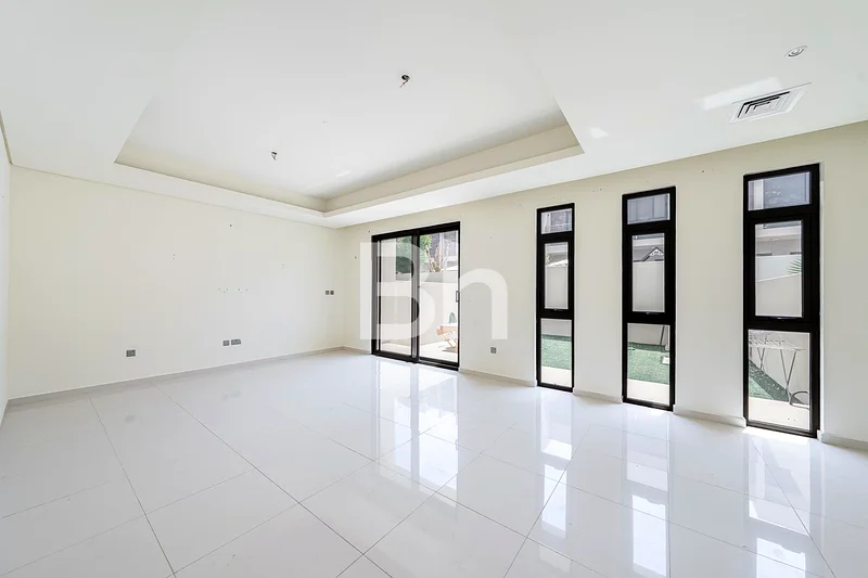 Vacant | Ready to Move | R2M Layout64002639620994111