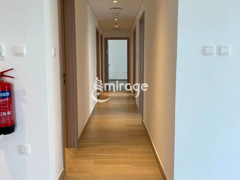 Modern 3BR Unit | Canal View | Premium Location63849119351682113