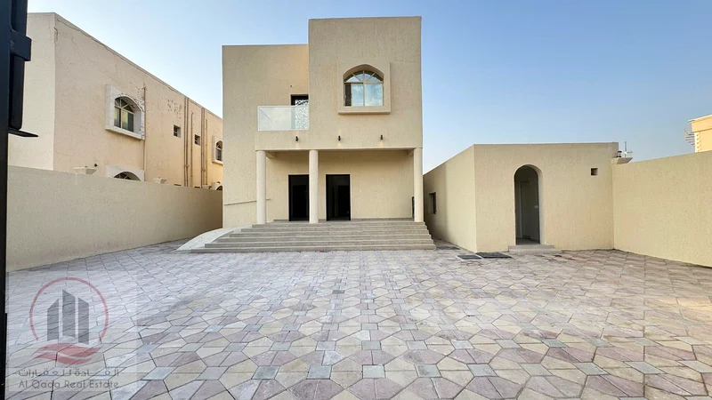 فيلا للبيع في المويحات 1، عجمان. تصميم حديث (5 غرف نوم رئيسية، 2 غرف معيشة مع حمامات، قاعة رئيسية، غرفة خادمة).63869060452611111