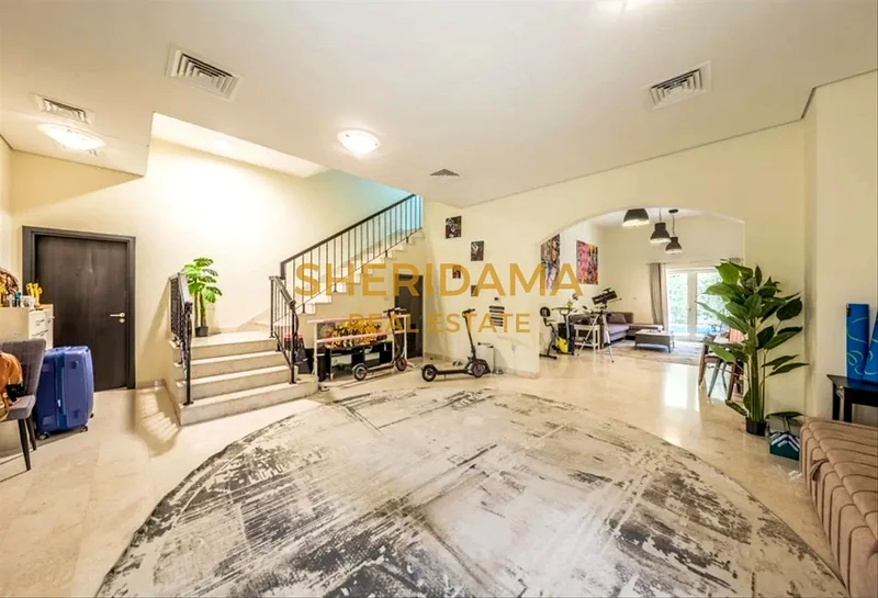 Large Layout | Private Pool | Vacant on October63726296653827113