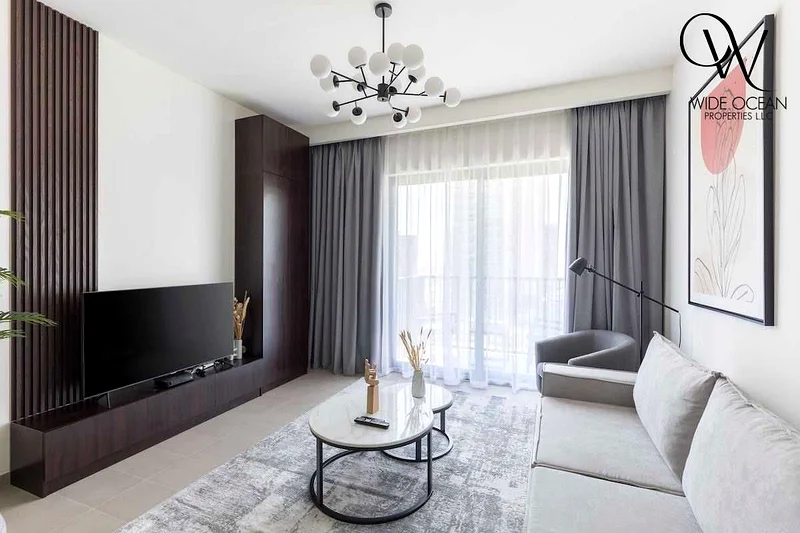 Fully furnished | Middle floor| Boulevard view64043459880963113