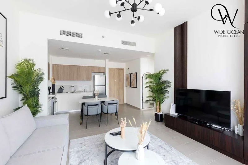 Fully furnished | Middle floor| Boulevard view64043459880963112