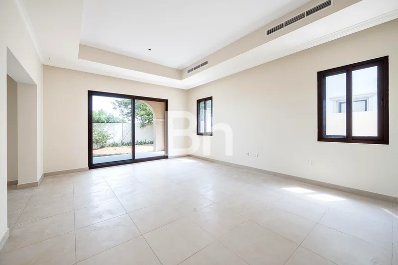 Spacious | Single Row | Available Now63727208262785113
