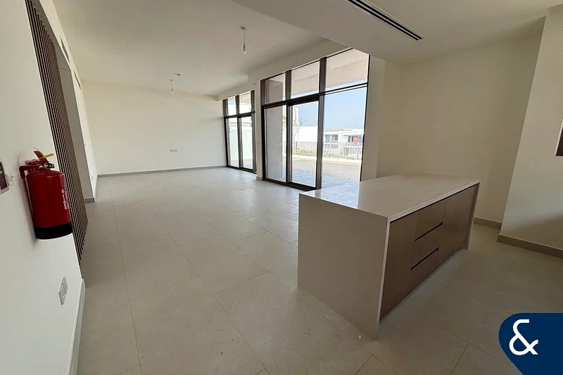 5 Beds + Maid's | Large Plot | Brand New63762512422786111