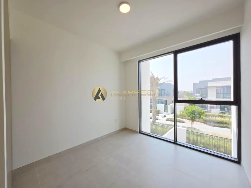 Community View | Prime Location | Spacious Villa63732298310401113