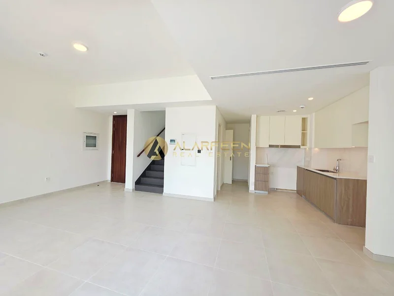 Community View | Prime Location | Spacious Villa63732298310401111