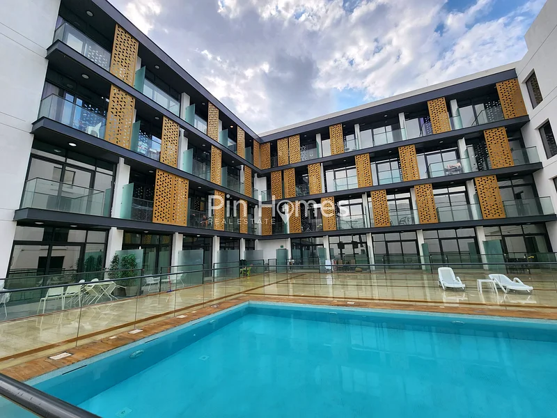 Modern Layout | Pool View | Chiller Free63778351136386110