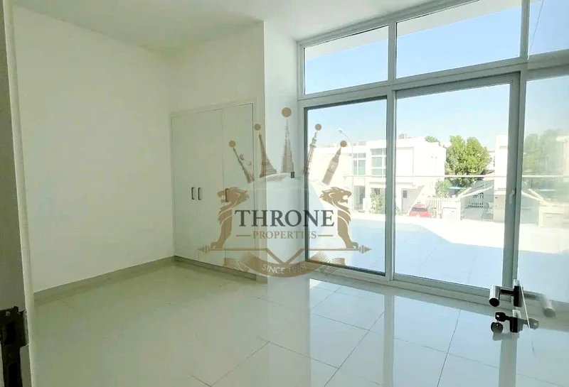 صف مفردة | عائد استثماري مرتفع | 3 غرف نوم + خادمة | تخطيط واسع64003366290306113