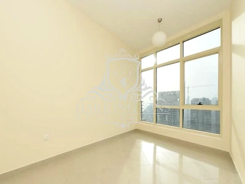 تصميم كبير | شقتان نوم مع غسيل وتخزين | شاغرة | طابق عالي63749634119939113