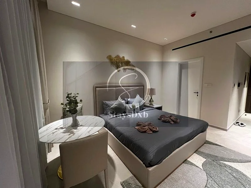 Modern Studio Apartment | Rent in Beverly Boulevard Arjan63830030721410110