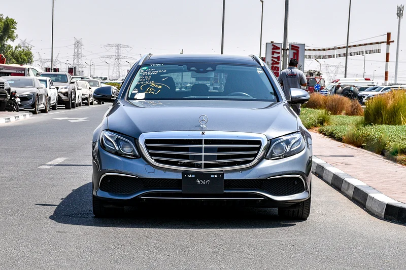 2019- E450 STW - IMMACULATE CONDITION - ONLY 65,000 KM DONE63699044126209111