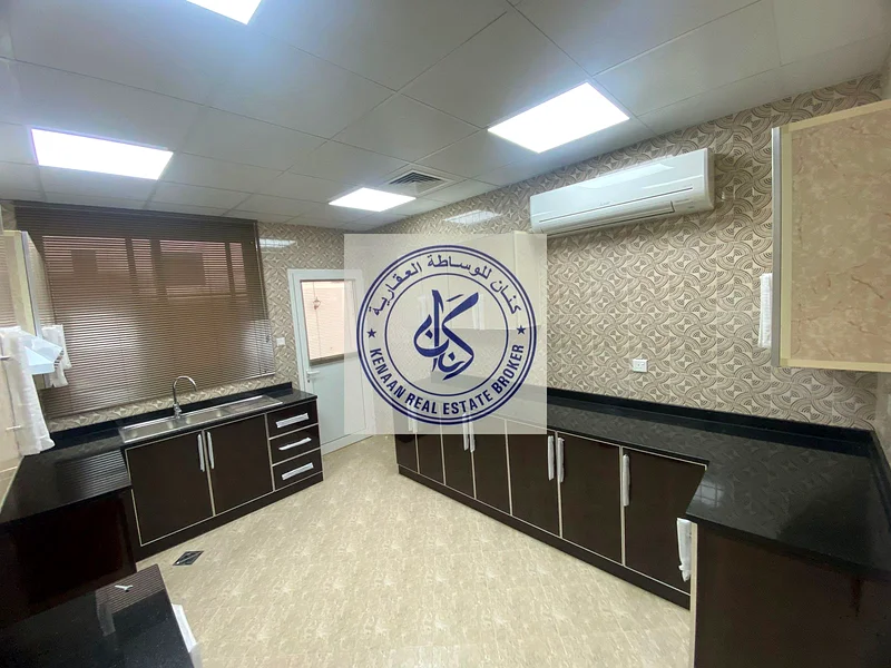 تقدم لك شركة وساطة العقارات فيلا جديدة حديثة من طابق واحد، وادي الشباك، مع أول ساكن، وتتكون من: أربع غرف نوم رئيسية صالون مع باب منفصل63724981227138112