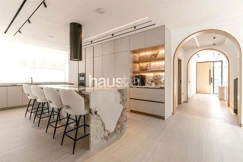 One of a kind masterpiece | Corner plot63919565696387111