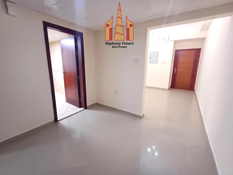 مركز صحراء قريب ● شقة مميزة بغرفة نوم واحدة مع خزانة ملابس ● مبنى عائلي بالكامل63707784433666110