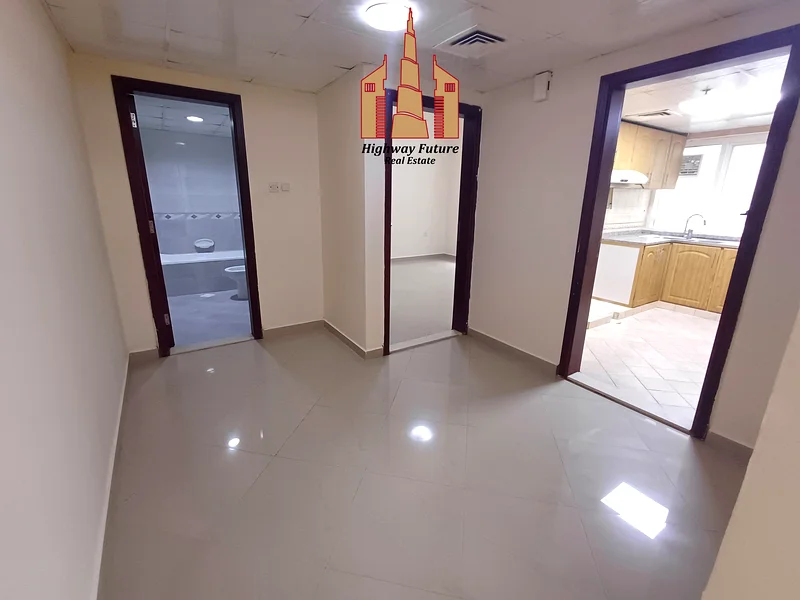 مركز صحراء قريب ● شقة مميزة بغرفة نوم واحدة مع خزانة ملابس ● مبنى عائلي بالكامل63707784433666114
