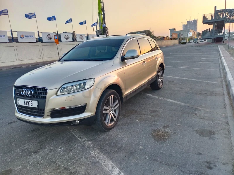 Audi q 7 gcc 2009 full option very good condition very clinic accident free63699036671618112