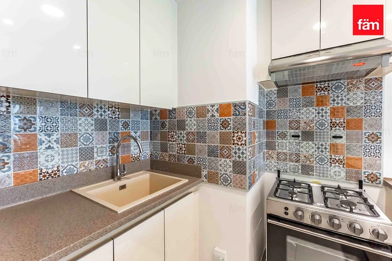 Rented | Income-Generating | Great Location63982173335299114