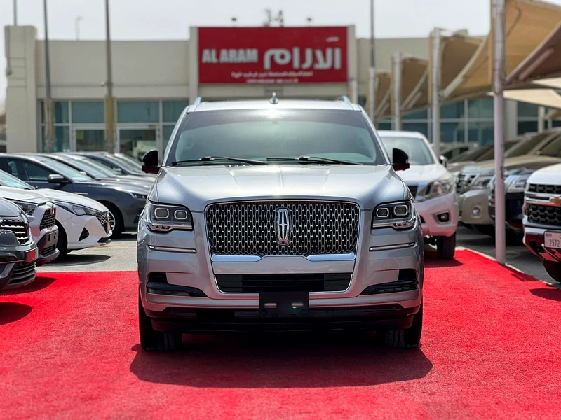 2022 | Lincoln Navigator Presidential Edition | GCC | V6 | Ref#83863699026450817111