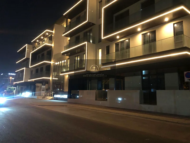 شقة بمساحة 2 غرفة نوم وبلكونة ومواقف سيارات بأسعار معقولة | موقع ممتاز63780462546305110