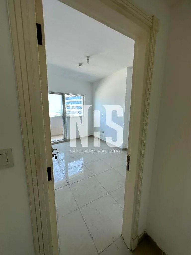 Elegant Living| Sceneric Sea View| Prime Location63847962385409114