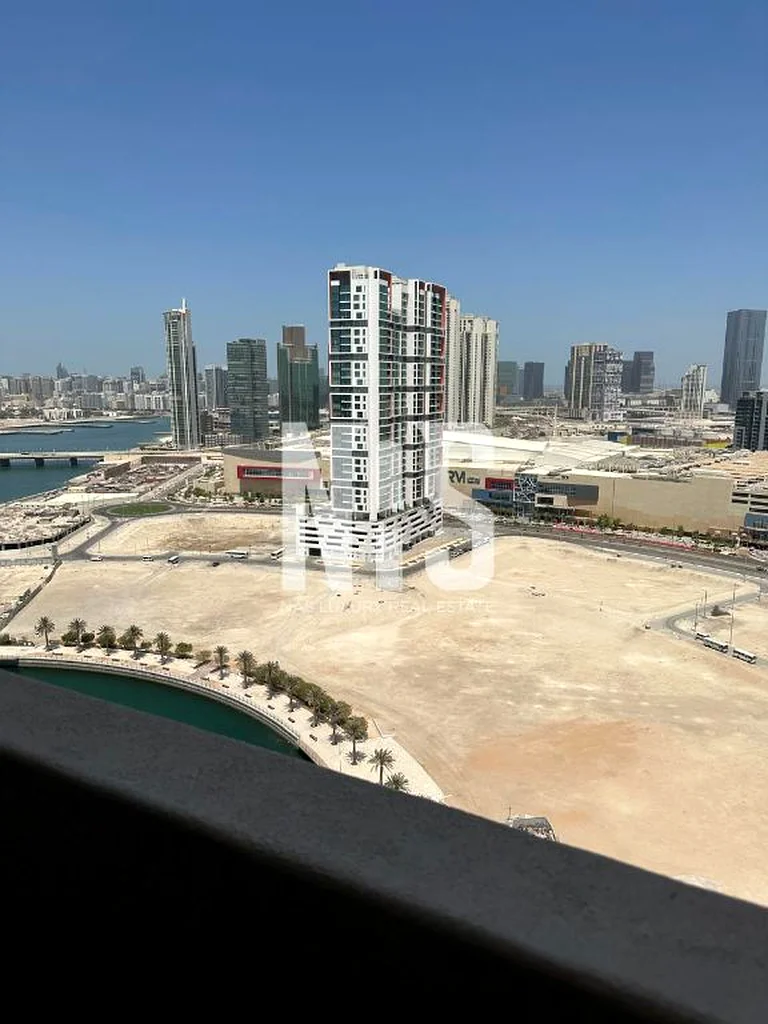 Elegant Living| Sceneric Sea View| Prime Location63847962385409110
