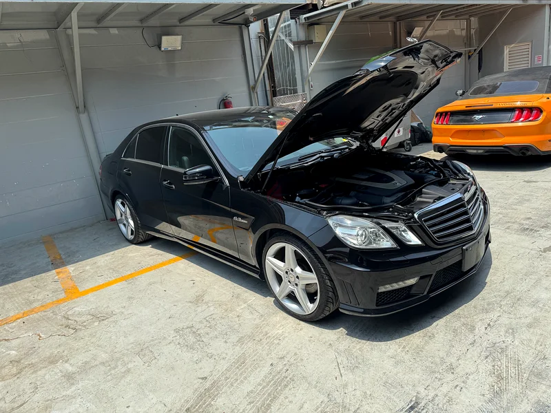 Mercedes Benz e350 with e63 kit avantgrade63699043900802110