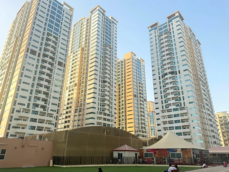 Aiman one tower63866308108545111